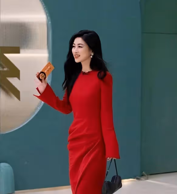 朱珠在《浪姐》上把大家都驚艷到！穿婚紗封神了，不愧是全球最美