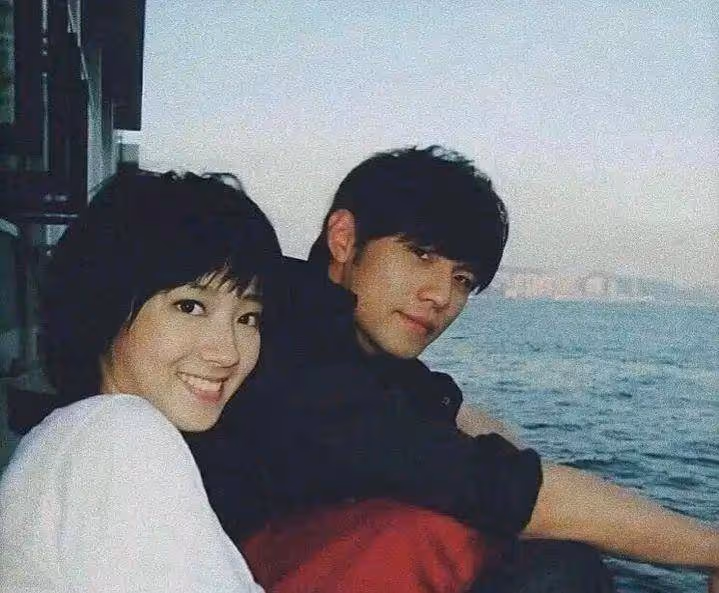 周杰倫除了原創歌手的身份外,也涉足了影壇,怎麼看待他的電影?