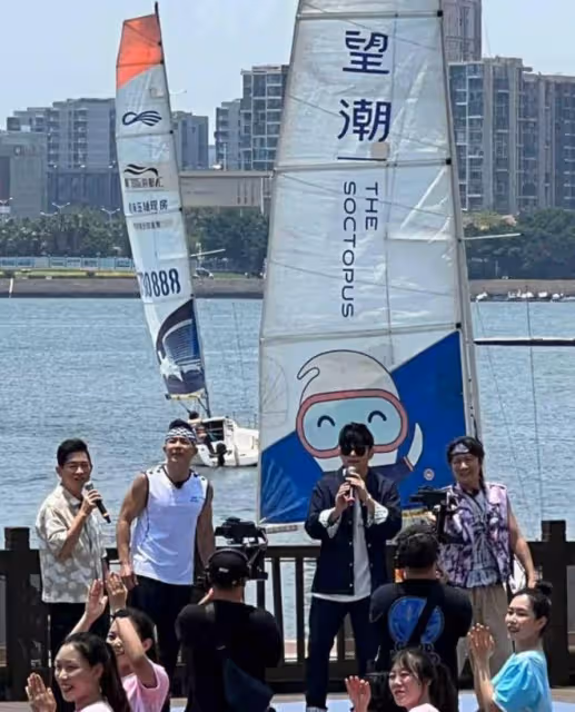劉畊宏廈門錄節目,周杰倫空降現場,兩人同框跳《本草綱目》