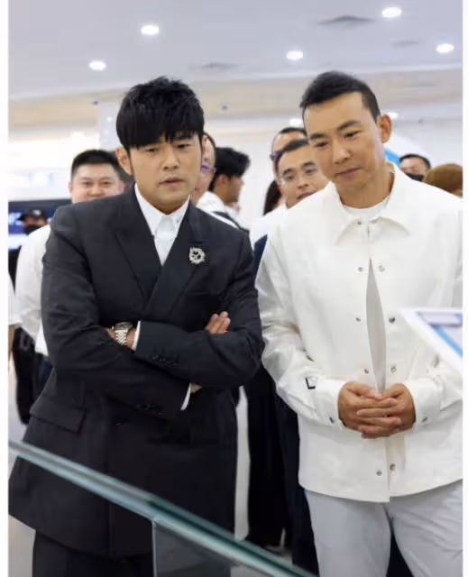 劉畊宏廈門錄節目,周杰倫空降現場,兩人同框跳《本草綱目》
