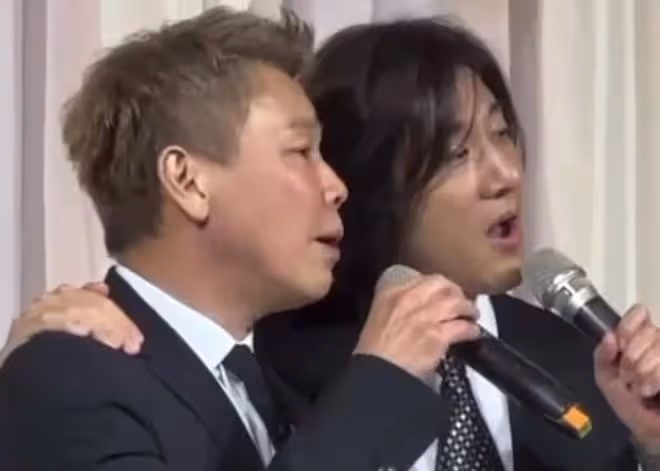 王力宏陶喆參加婚禮,兩人罕見同框炫歌技,被網友吐槽不吉利