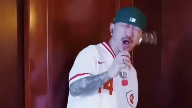 李保田兒子精神狀態引擔憂！渾身紋身在家亂蹦，被網友嘲笑有個好爹