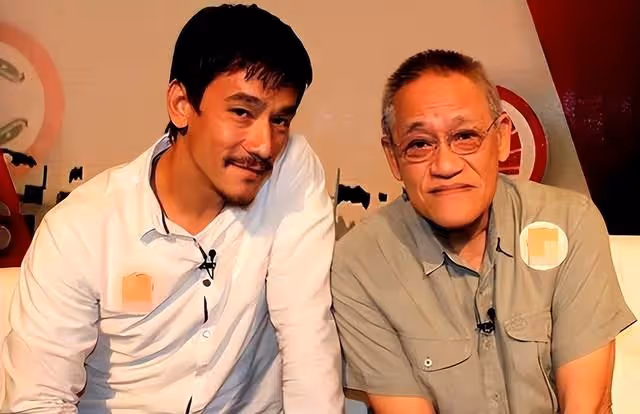 演員吳耀漢逝世,47歲兒子滿頭白髮悲痛不已