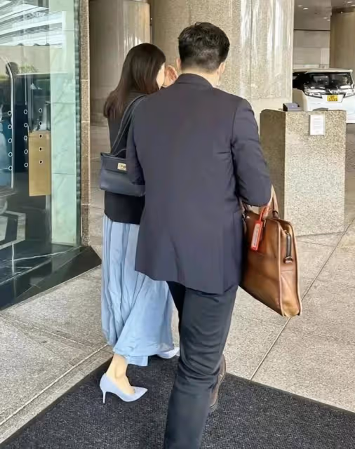 39歲霍啟山隨郭晶晶夫婦參加活動，未婚重事業，以大嫂為擇偶標準