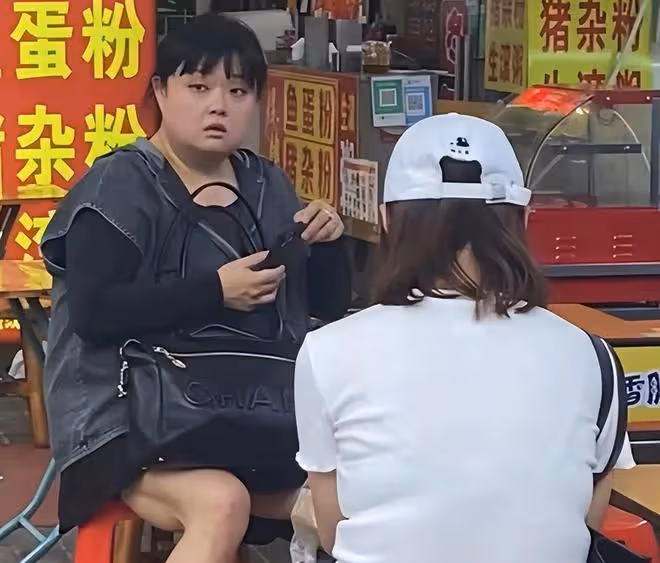 一天9頓！TVB女星吃路邊攤，體重200斤引人擔憂，定居內地成富婆
