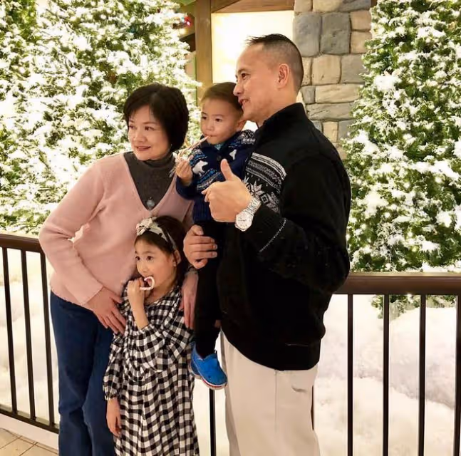 李小鵬曬11歲女兒熱舞,奧莉穿露臍裝引爭議,被指顏值不如小時候
