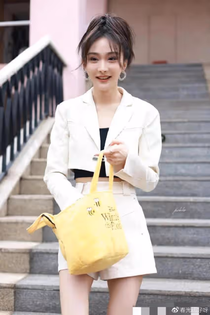 浪姐作精陳冰,被稱麥門公主,背景權勢滔天,連芒果台都要給面子