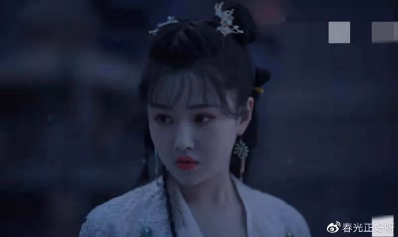 熱度未蹭到反被嘲,於正女演員酷似鄭爽,口型奇怪氣質一言難盡!