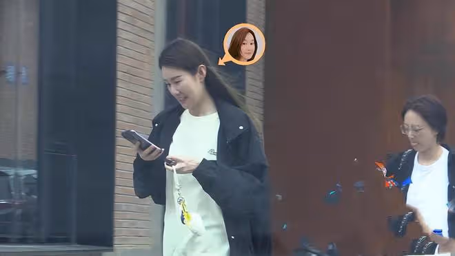 馮清一路狂奔喜笑顏開,臉部浮腫明顯!王寶強成為了她的「貴人」