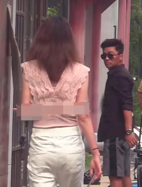 馮清一路狂奔喜笑顏開,臉部浮腫明顯!王寶強成為了她的「貴人」