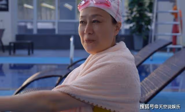 《平凡之路》勞春雪愛上年下男後,才明白她的婚姻不值得同情