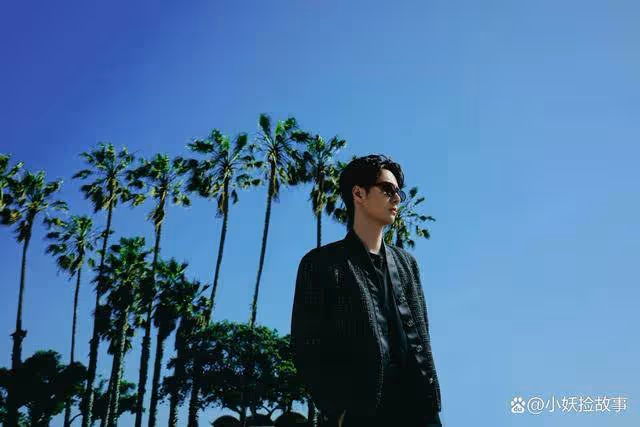 王一博亮相香奈兒大秀,與權志龍秀場同框,造型吸引人眼球