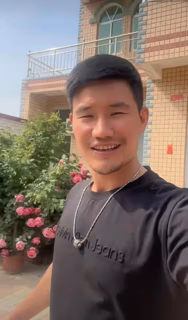 演員嘎子：回家蓋大莊園，遭到家裡面人集體反對，為了面子不值得