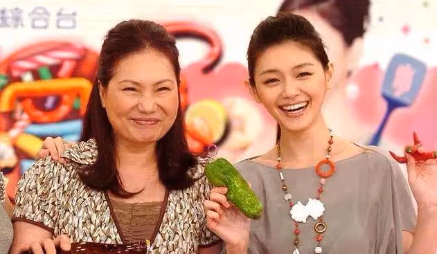 台媒曝大S不止一次流產,親耳聽到汪小菲與異性通話,才決定離婚