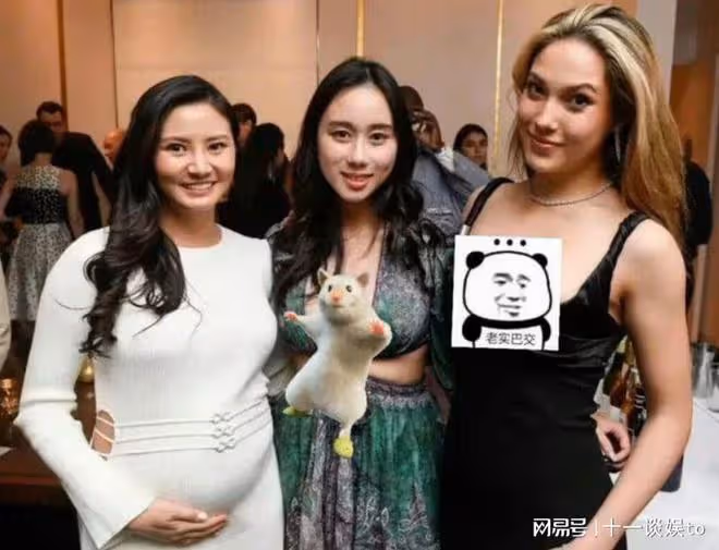谷愛凌紅毯造型惹爭議,著裝大膽被指不合適,與梅西同框顯尷尬
