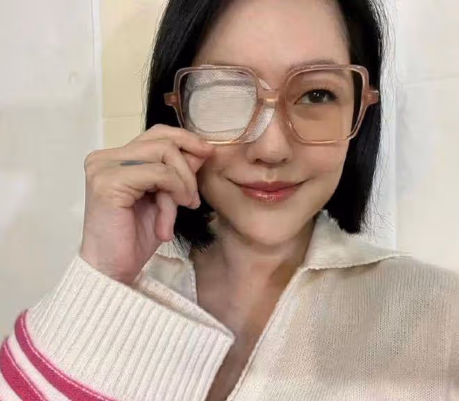 小S攜家人參加婚禮,S媽打扮喜慶溫婉大方,許曦文模樣成熟顯高冷