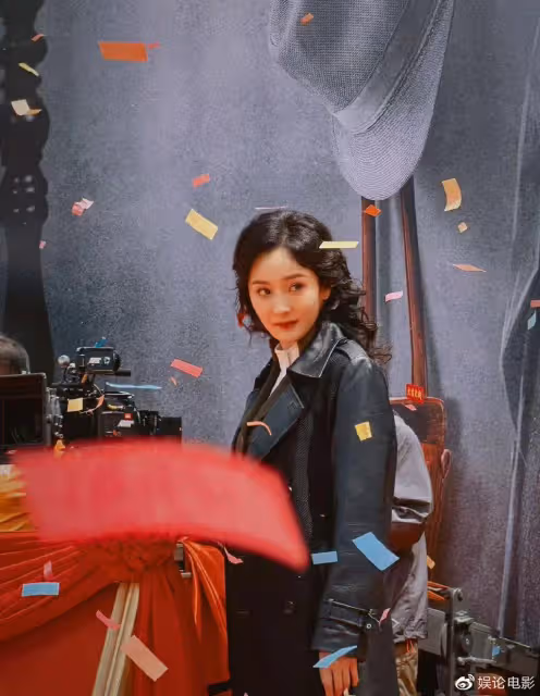 人間清醒,楊冪說演員首要任務是角色塑造,讓爭番位的演員臉紅