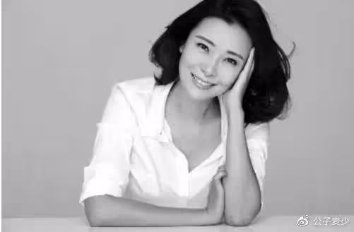 他軟飯吃得香,5個前任一個比一個有錢,離婚後還不忘吸前妻的血