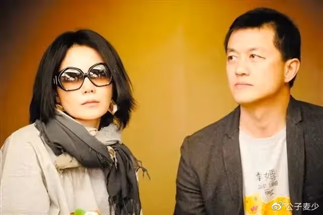 他軟飯吃得香,5個前任一個比一個有錢,離婚後還不忘吸前妻的血