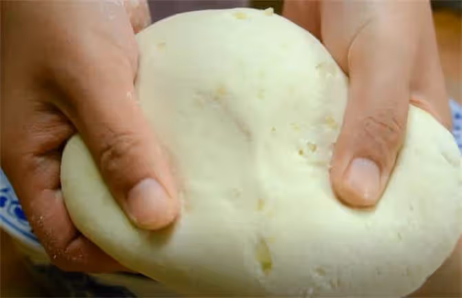 土豆別炒菜了,加根胡蘿蔔換個新吃法,爽口筋道,全家吃撐了