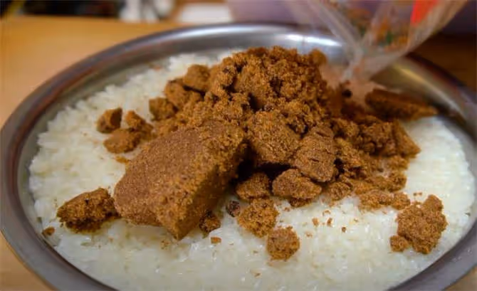 1斤糯米1碗棗,教你懶人做法,軟糯香甜,夏天吃這個最香