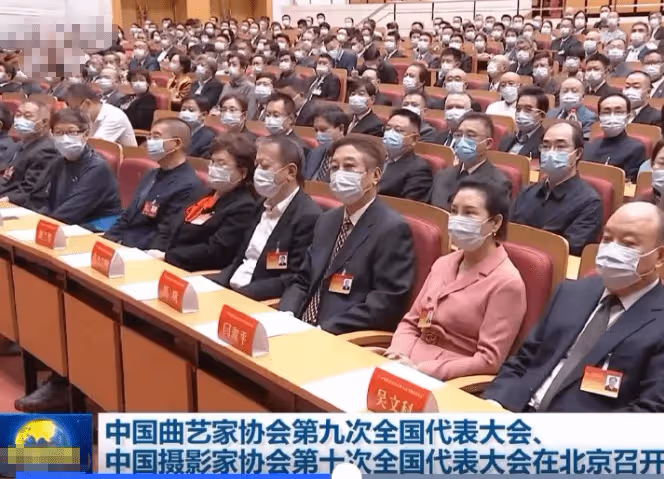 曲協換屆圓滿完成!姜昆卸任、馮鞏任新主席,市場調節迫在眉睫