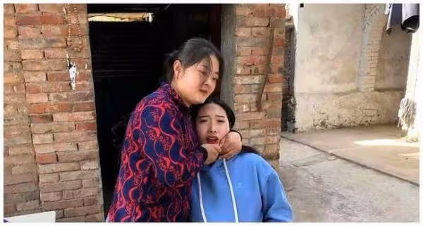 婆婆嫌兒媳「殘障」婚禮沒管,月子沒伺候!!十年後壽宴她說「一番話」我淚流滿面!