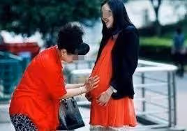妻子在坐月子!丈夫即然主動要分房睡,半夜不經意「經過妻子臥室」丈夫含淚報警