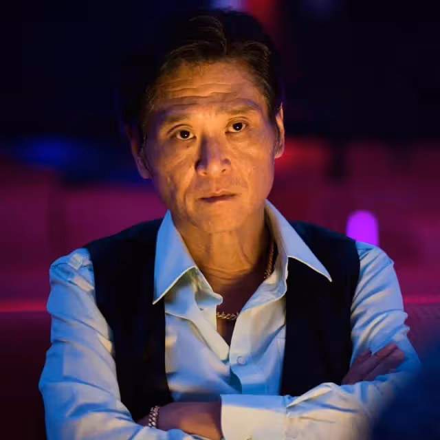 來不及了!66歲金鐘視帝「敗光家產毀半生」父從無怨言,今「生日變忌日」痛悔:希望你為我驕傲