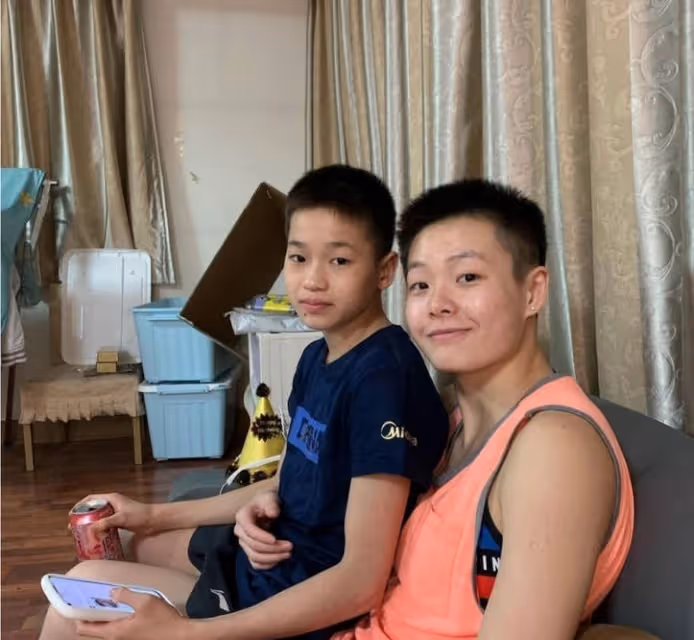 姐妹情深!全紅嬋鬧脾氣拿吉祥物抽陳藝文,師姐上演摸頭殺一臉寵溺