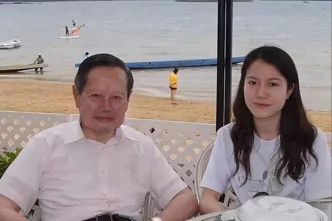 楊振寧:我有月薪百萬,把財政大權都交給妻子,她的回答令人淚目