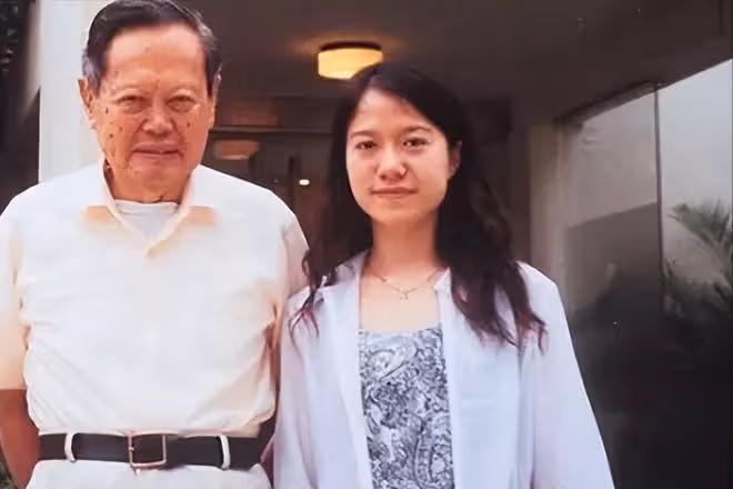 楊振寧:我有月薪百萬,把財政大權都交給妻子,她的回答令人淚目