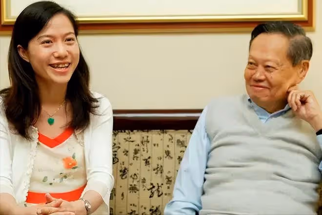 楊振寧:我有月薪百萬,把財政大權都交給妻子,她的回答令人淚目
