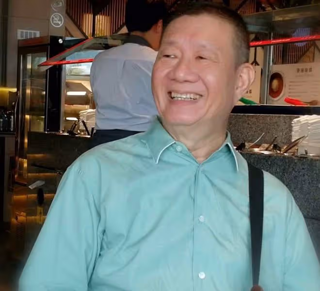 知名經紀人管偉華癌症去世!確診後拒絕化療,求家人將骨灰撒大海