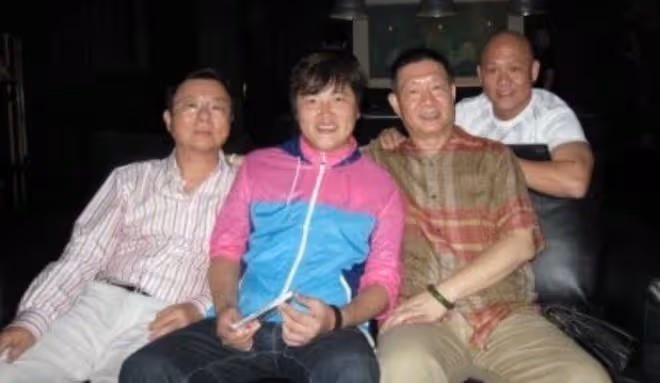 知名經紀人管偉華癌症去世!確診後拒絕化療,求家人將骨灰撒大海