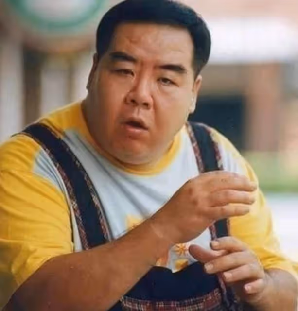 71歲影帝為賺醫藥費回TVB!患糖尿病身材消瘦,願熬夜拍戲太敬業