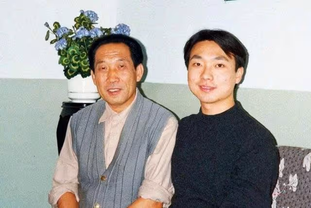 兩位最熟悉的著名央視主持人,原來是夫妻關係,隱藏的太深了!