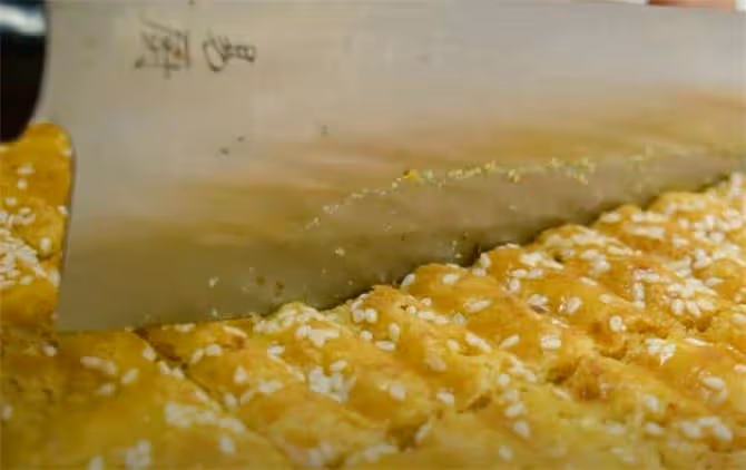 夏天了,我家總會用玉米面做糕點,不用烤箱就能做,送禮倍有面子~