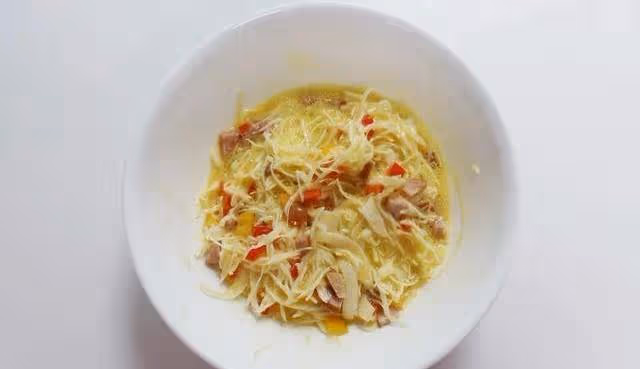 簡單美食之《雞蛋小吐司》回憶起小時候街邊小吃的味道~