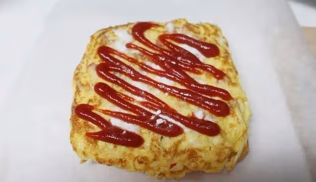 簡單美食之《雞蛋小吐司》回憶起小時候街邊小吃的味道~
