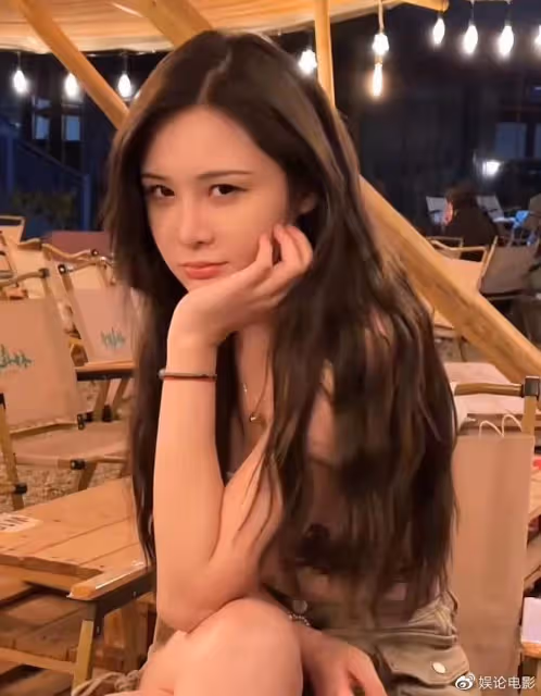 汪小菲牽美女逛街疑新戀情曝光，張穎穎回應曝其花心，深情巨嬰