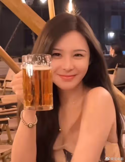汪小菲牽美女逛街疑新戀情曝光,張穎穎回應曝其花心,深情巨嬰