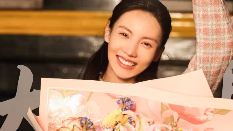 金晨回應番位變化，和楊冪一樣人美格局大，在乎的是角色不是番位