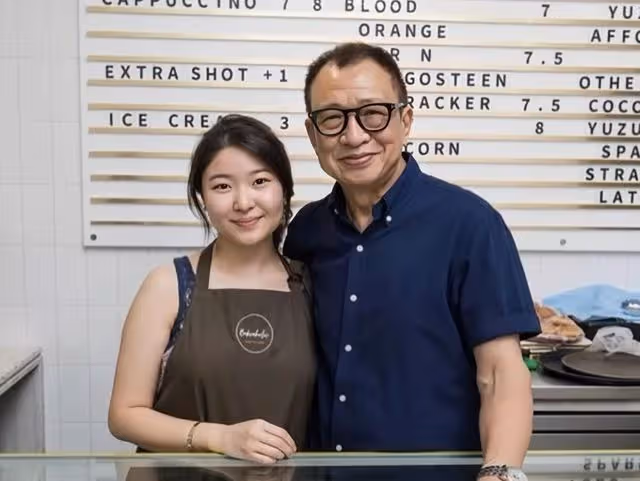 知名港星為愛女慶生!26歲壽星穿透視上衣現身,多位TVB藝人撐場