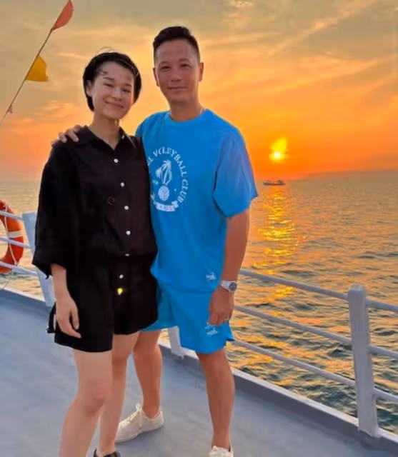 富貴！TVB前知名女星內地賺得盆滿缽滿，戴百萬名表與老公游世界