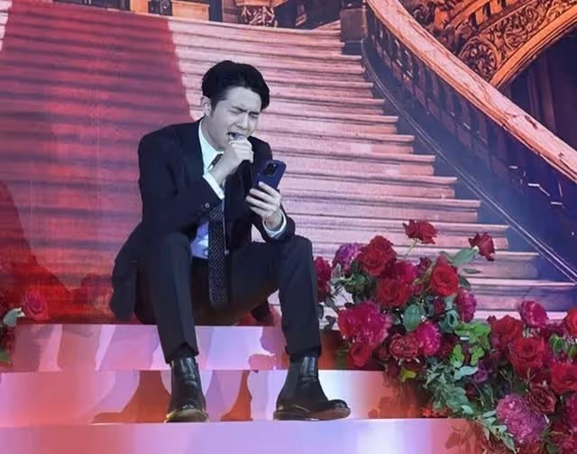 香港知名富三代補辦婚禮,花兩百萬宴開70桌,眾名媛闊少受邀出席