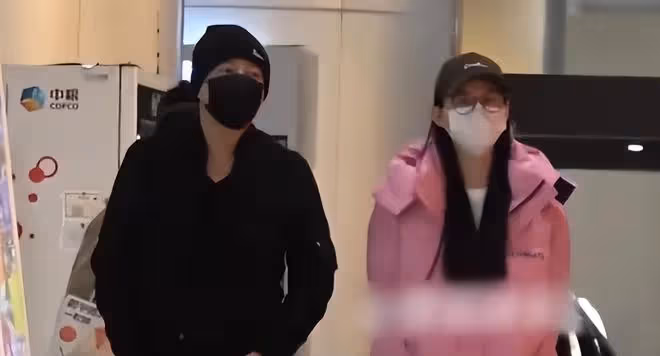張穎穎說汪小菲是爆炸深情巨嬰,我就靜靜地看著他演戲