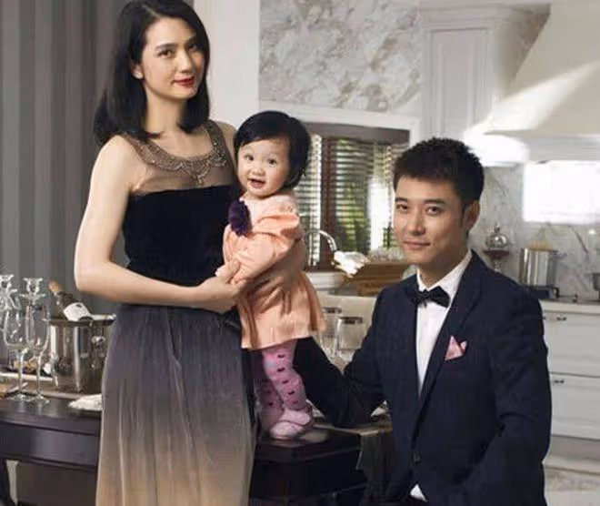 曝洪欣兒子和莫少聰相認，同父異母妹妹也是高顏值，3人IP在一處
