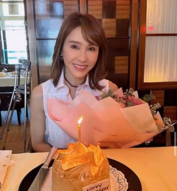 真實樣貌曝光!51歲黎姿現身商場被網友偶遇,臉上僵硬疑醫美過度