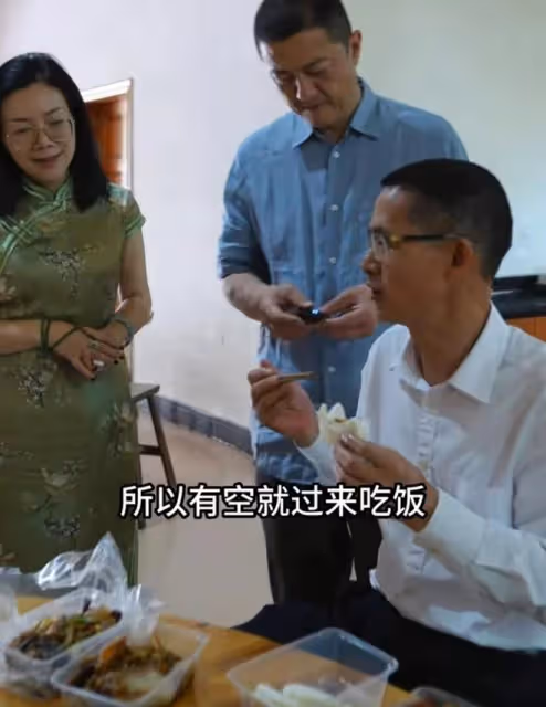 李亞鵬:請對我尊重點,要老闆娘拿最貴的茶葉喝,卻被男主人拒絕